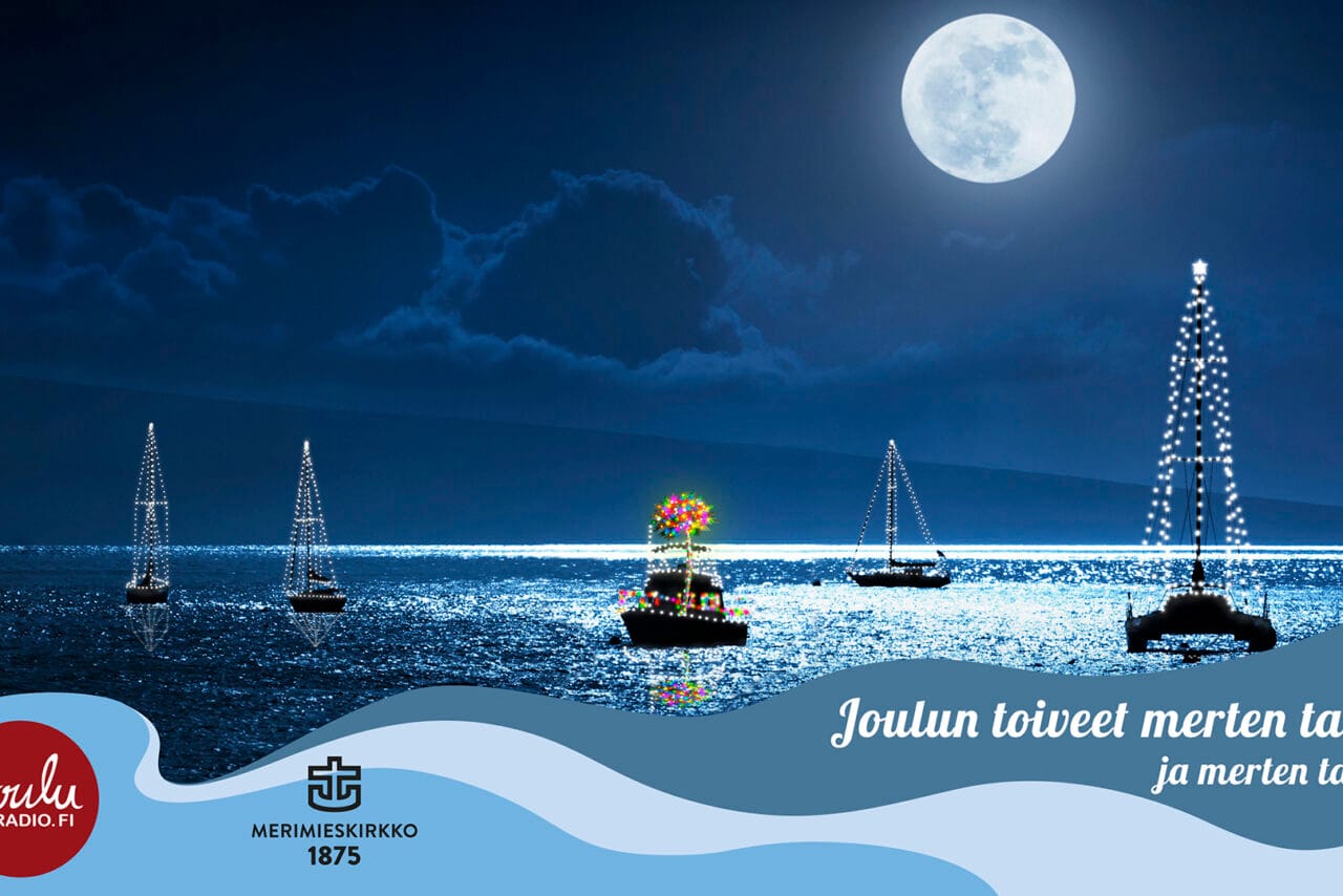 Täysikuu taivaalla, merellä purjeveneitä, joista yhdessä jouluisia valoja.